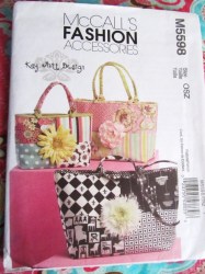 5598 3 LINED TOTE BAGS, ADJUSTABLE HANDLE SIZED PATTERN